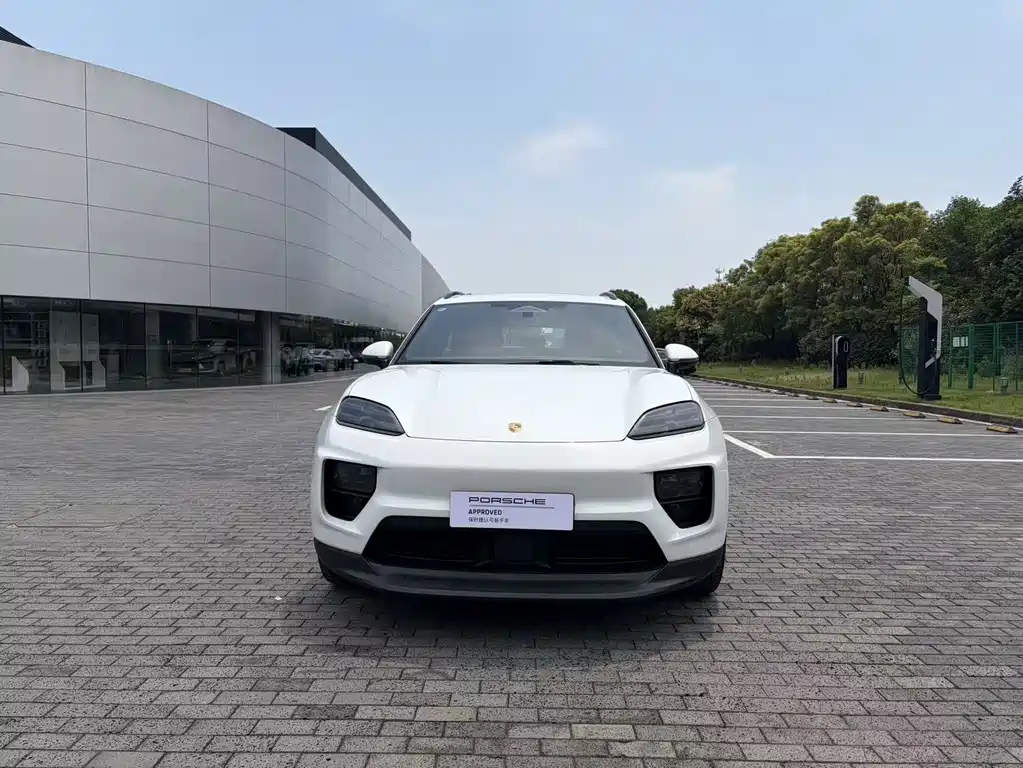 Porsche Macan EV 2025 — фото 2