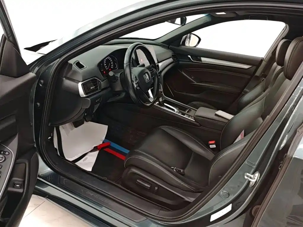 Honda Inspire 2022 — фото 12