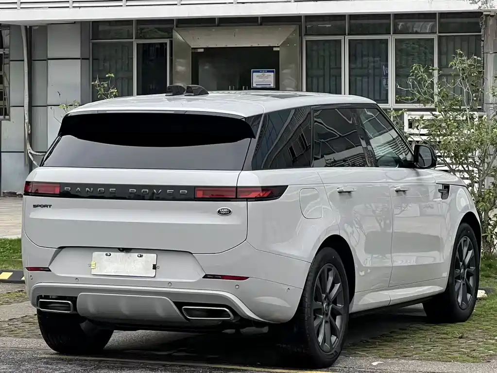 Land Rover Sport 2023 — фото 5