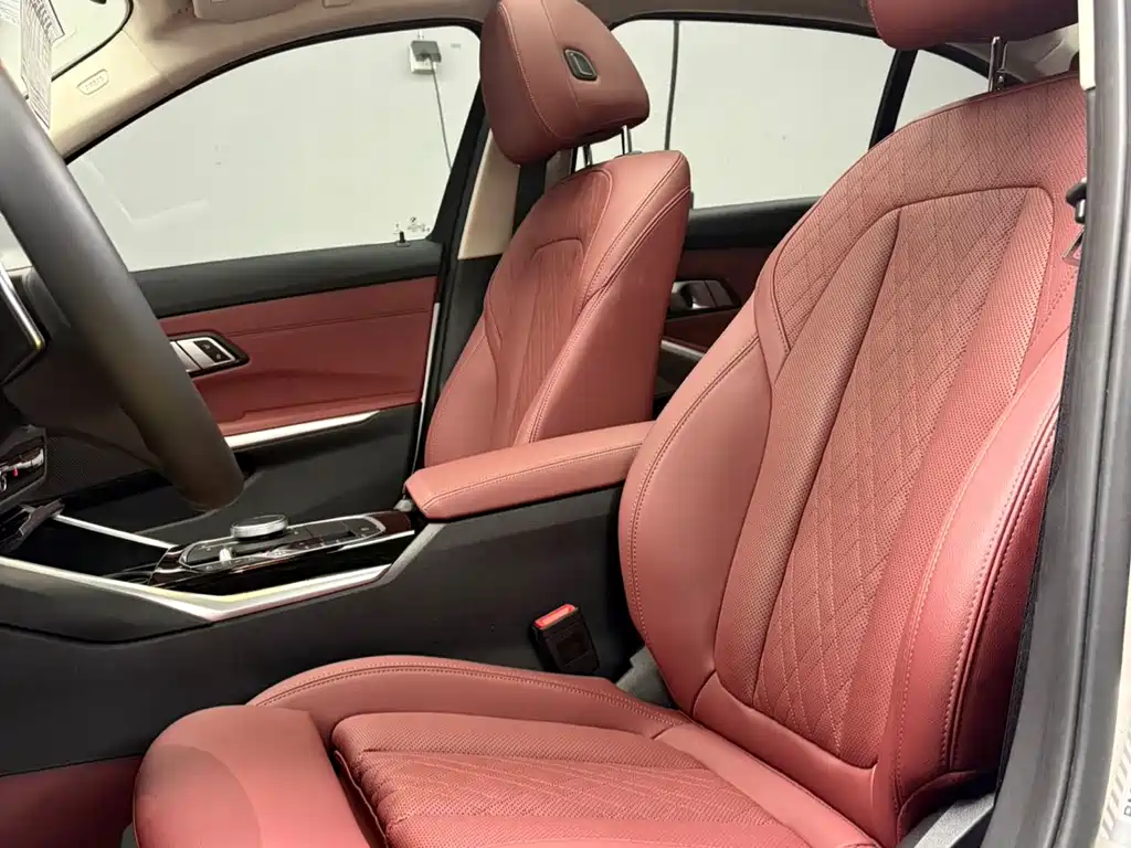 BMW 3 Series 2023 — фото 11