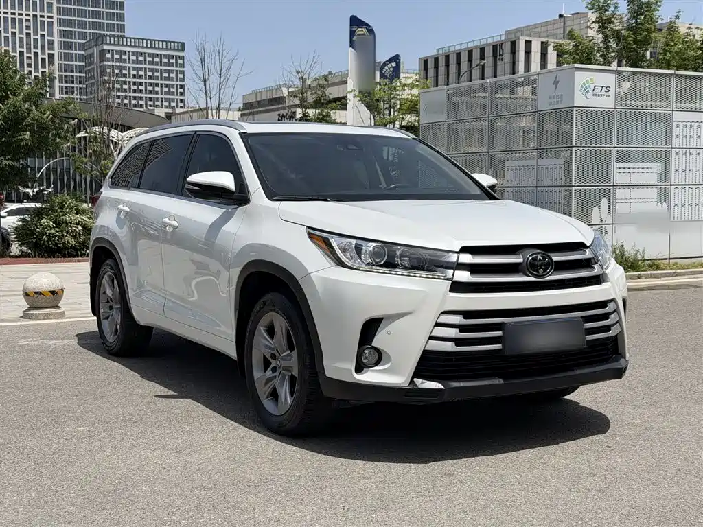 Toyota Highlander 2020 — фото 3