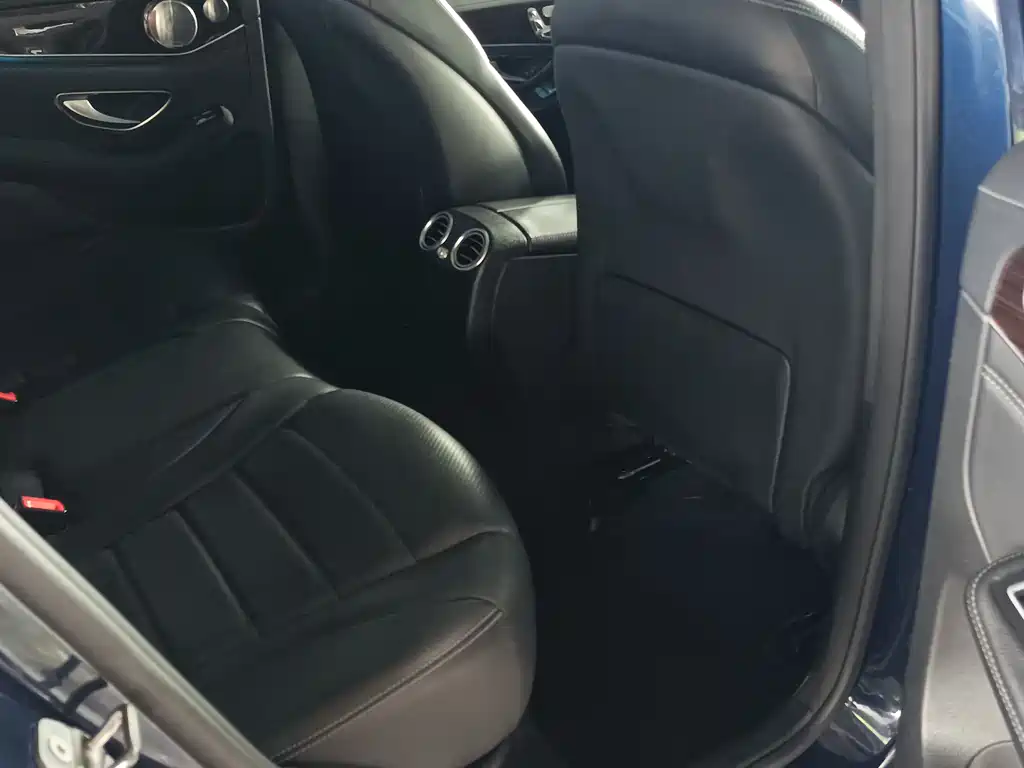 Mercedes-Benz GLC 2017 — фото 10
