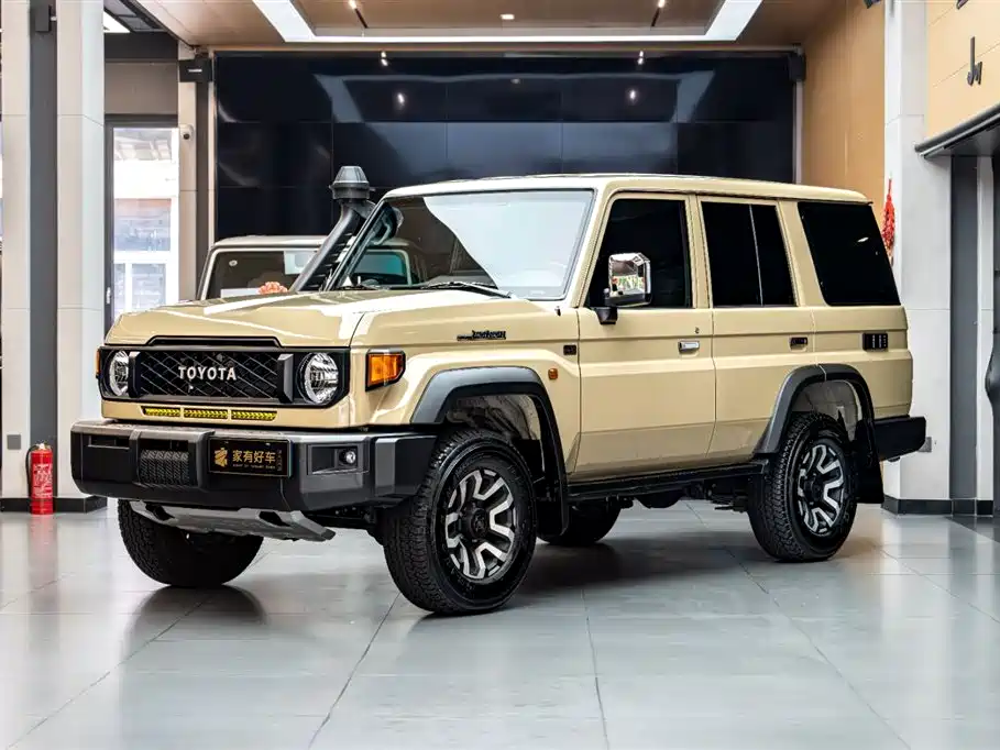 Toyota Land Cruiser 2025 — фото 1