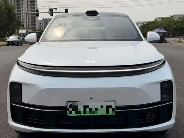Li Auto L7 2025