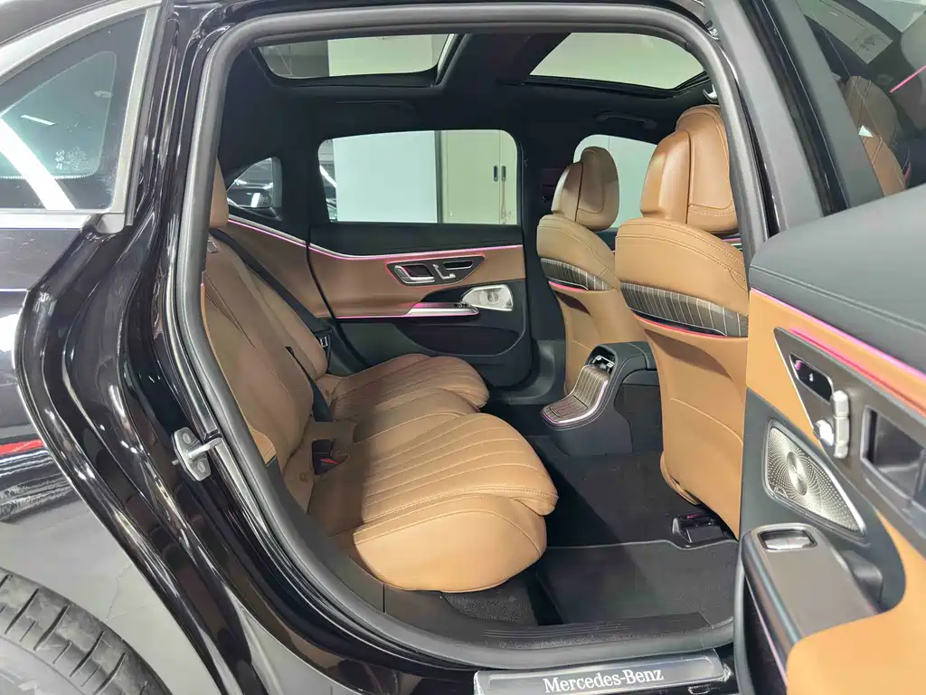 Mercedes-Benz E-Class 2025 — фото 23