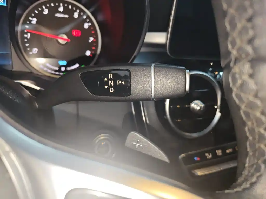 Mercedes-Benz C-Class 2019 — фото 10
