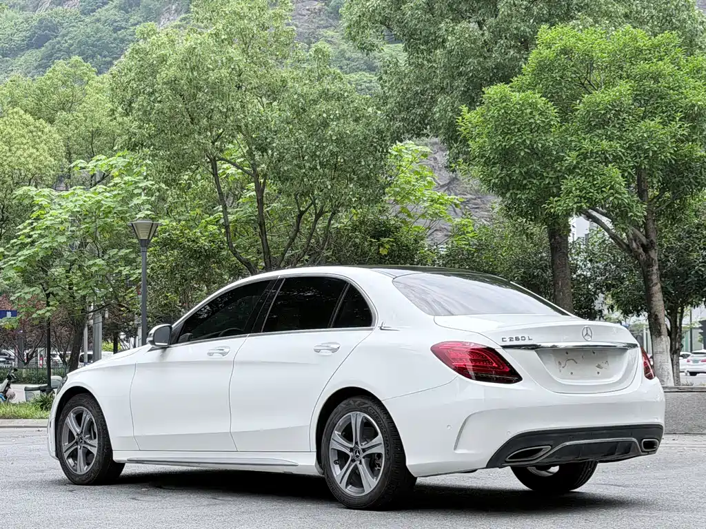 Mercedes-Benz C-Class 2020 — фото 17