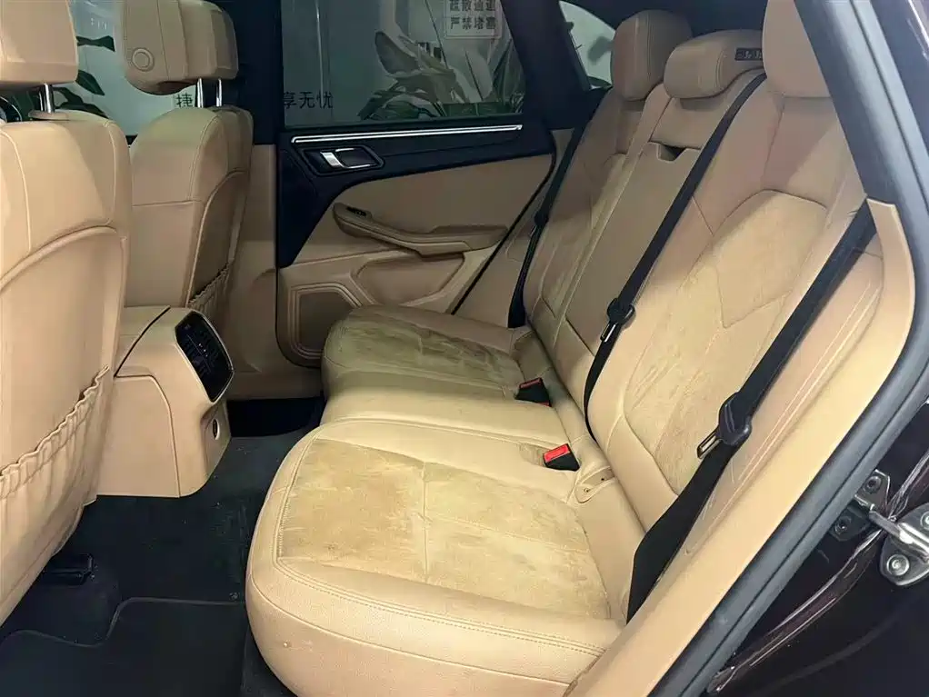 Porsche Macan 2020 — фото 15