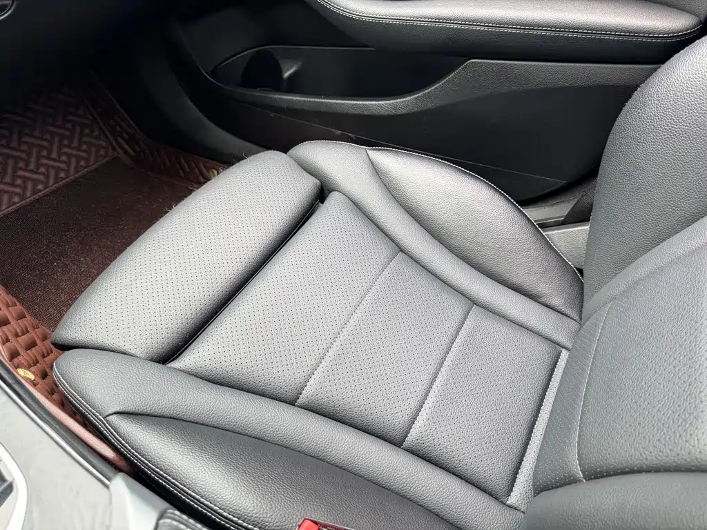 Mercedes-Benz C-Class 2017 — фото 19