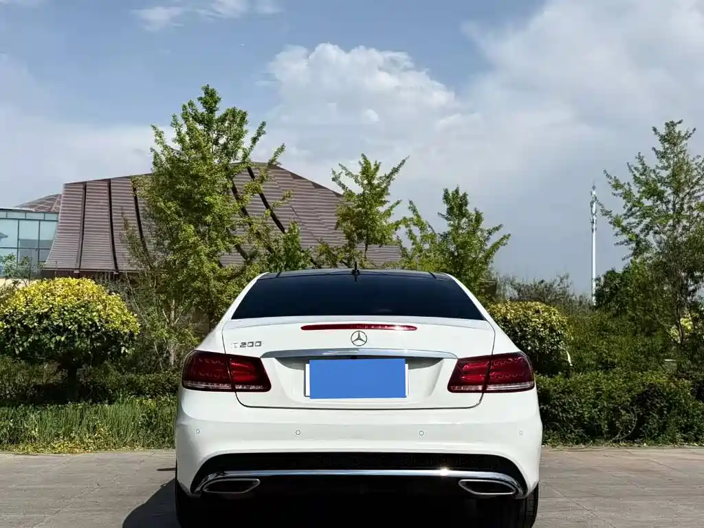 Mercedes-Benz E-Class 2015 — фото 8
