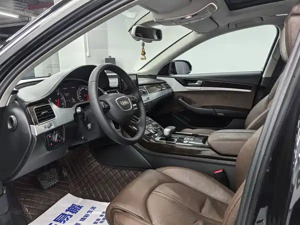 Audi A8 2014