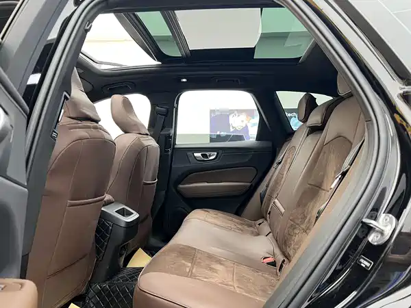 Volvo XC60 2024