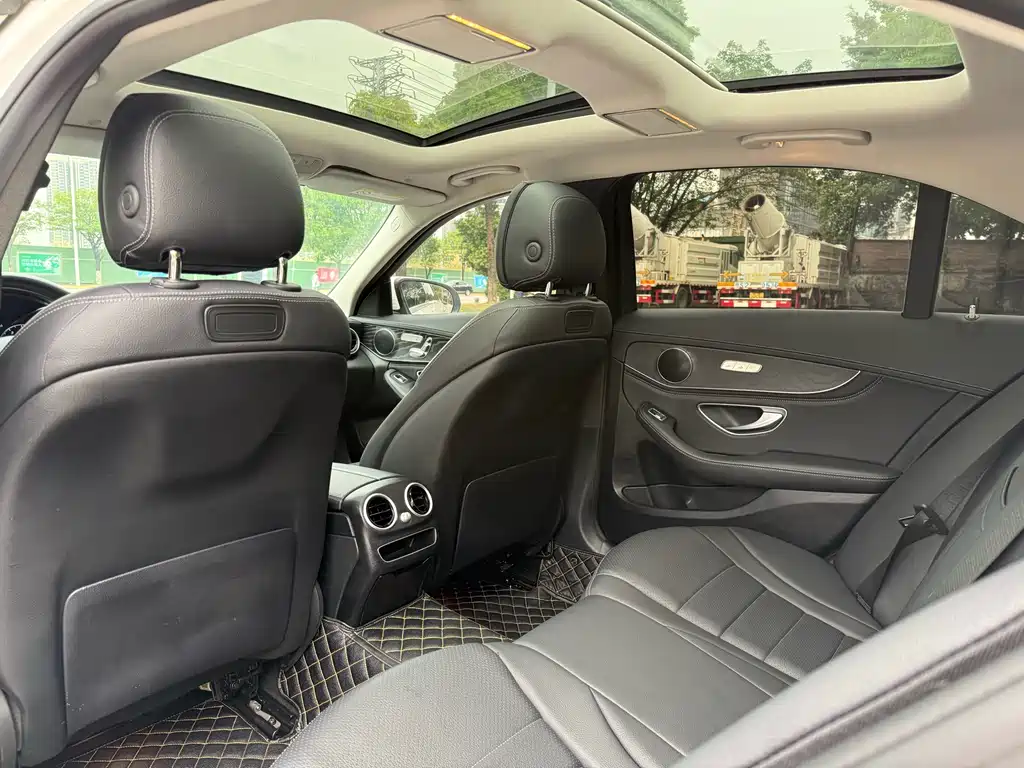 Mercedes-Benz C-Class 2019 — фото 9
