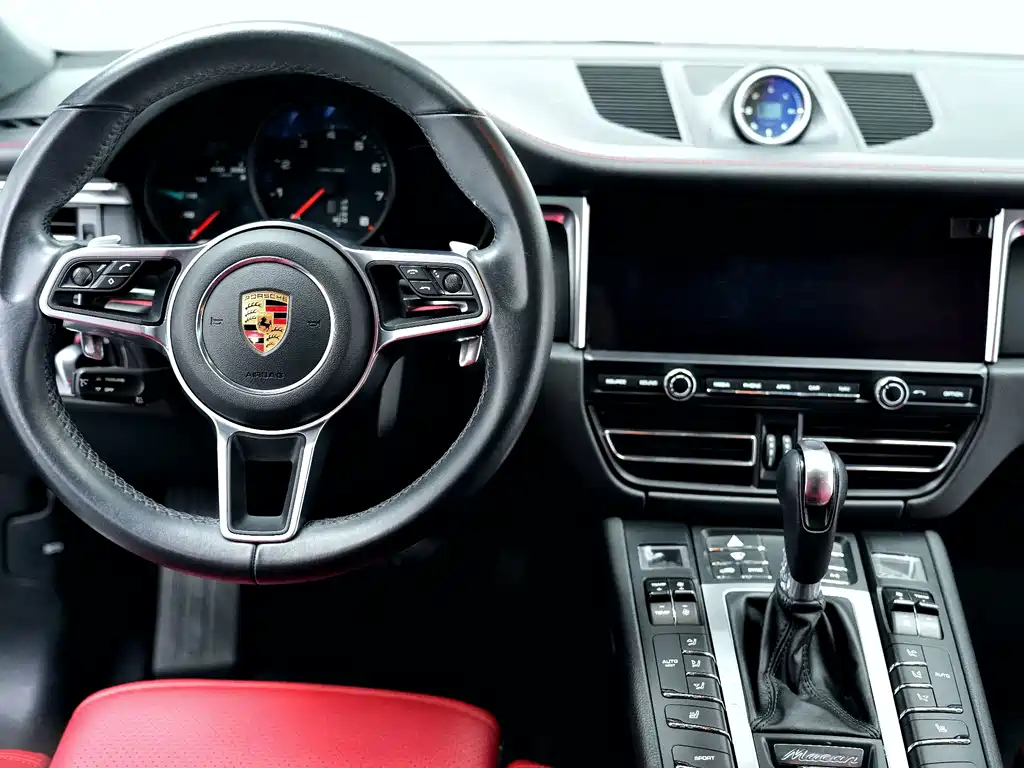 Porsche Macan 2019 — фото 8