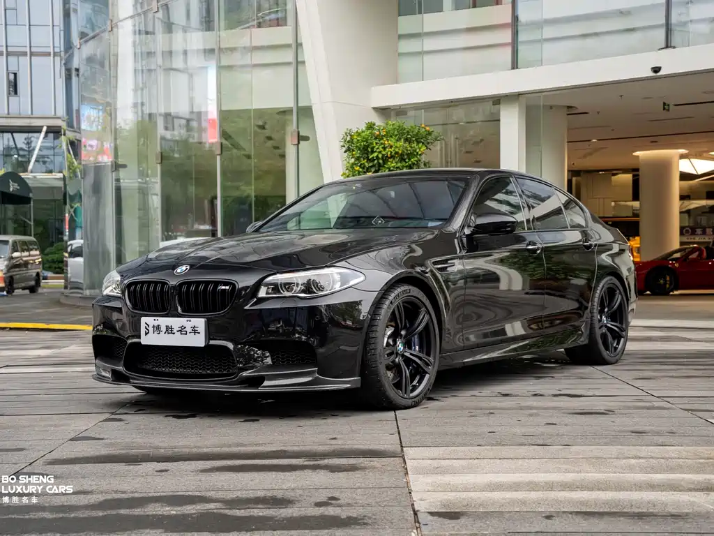 BMW M5 2017 — фото 21