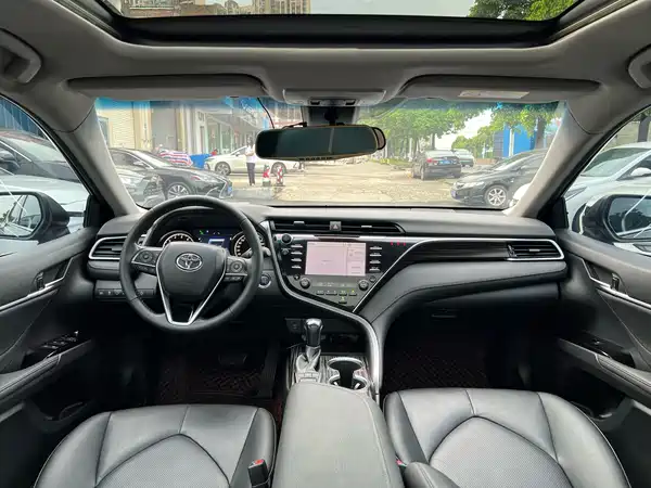 Toyota Camry 2019