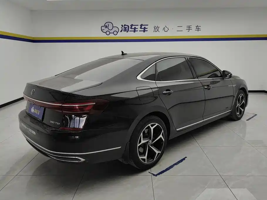 Volkswagen Passat 2024