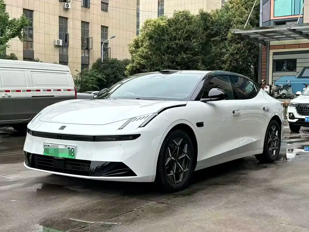 Lynk & Co 10 2026