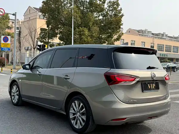 Buick GL6 2019