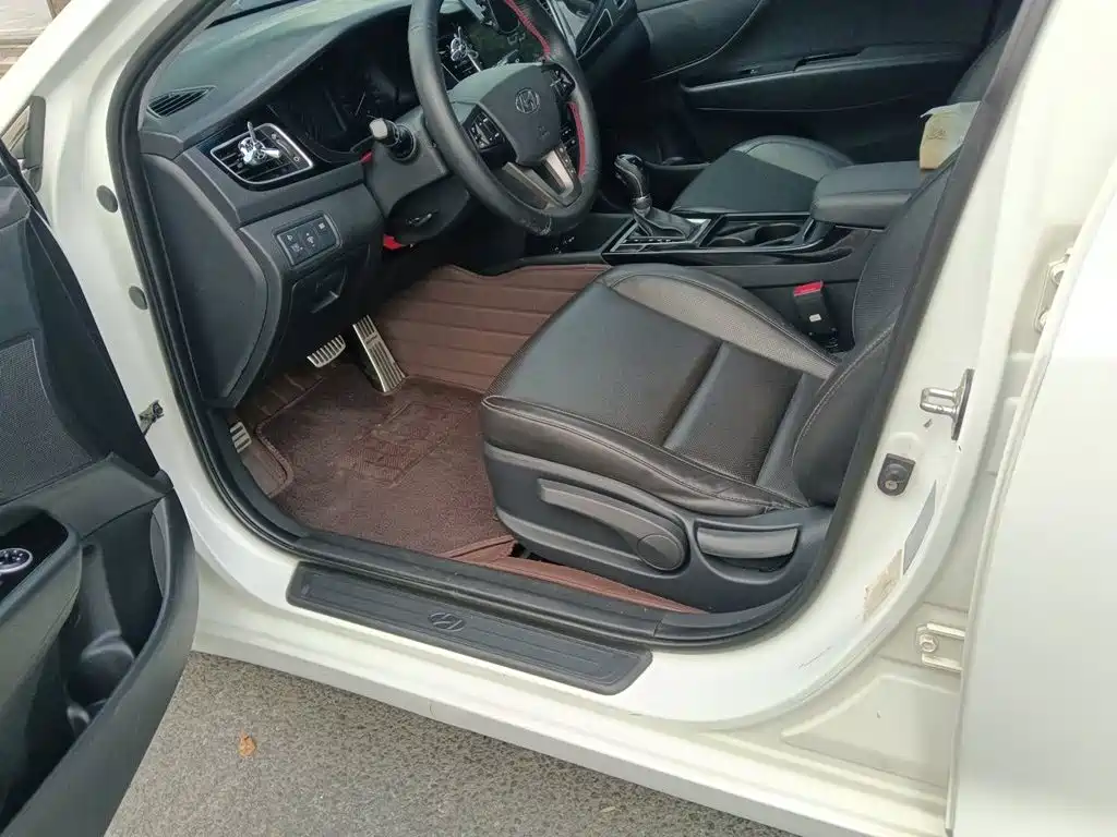Hyundai Mistra 2015 — фото 14