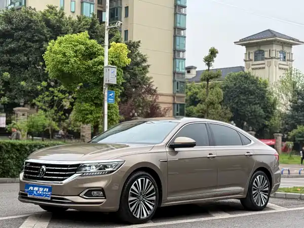Volkswagen Passat 2021
