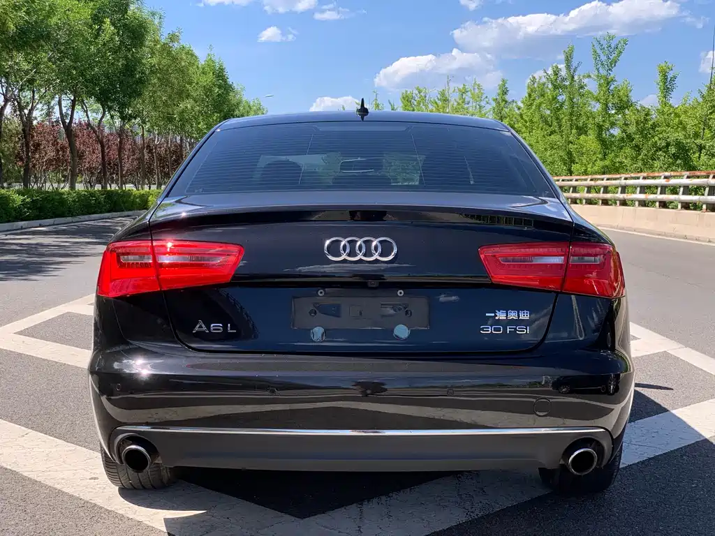 Audi A6L 2015 — фото 11
