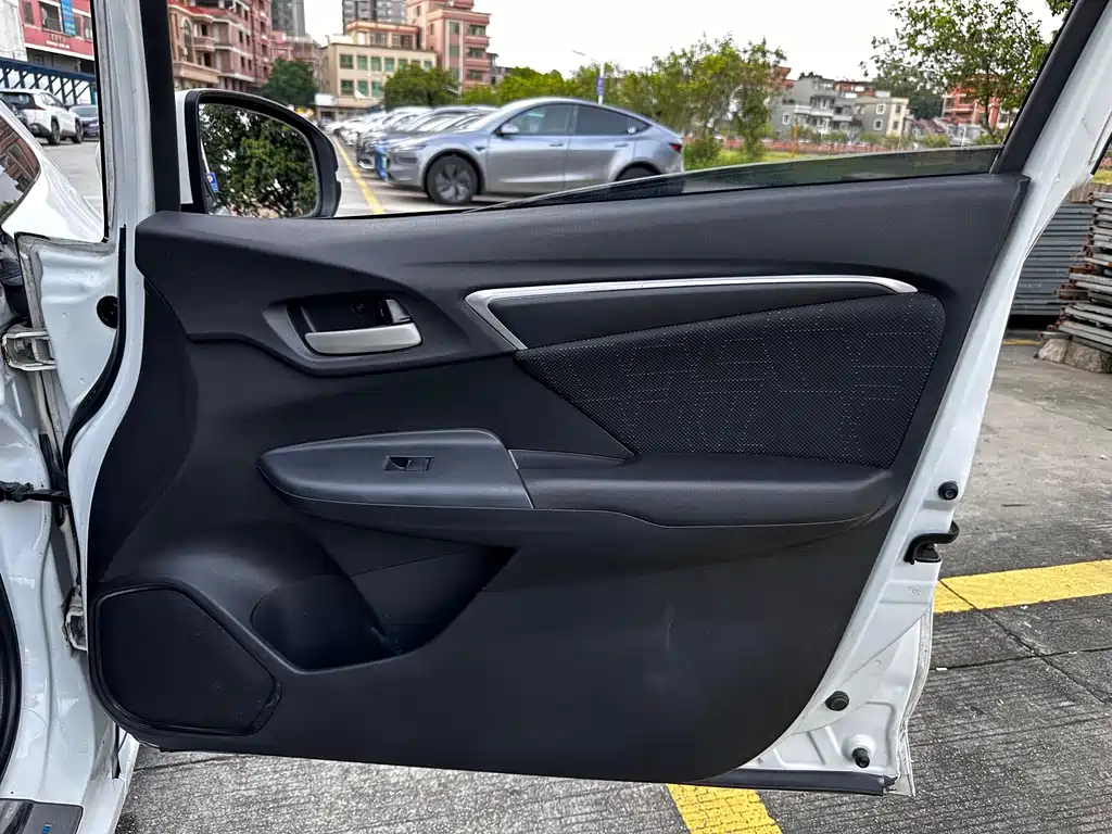 Honda Fit 2015 — фото 22