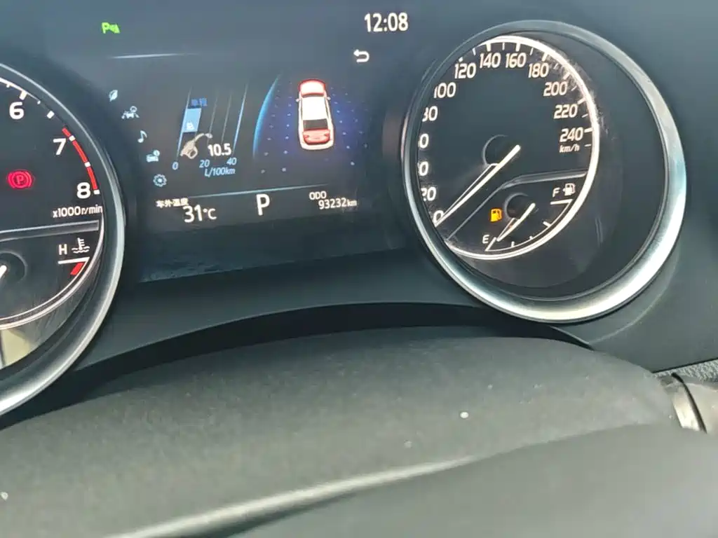 Toyota Camry 2021 — фото 19