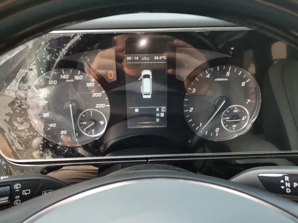 Mercedes-Benz Vito 2023 — фото 18
