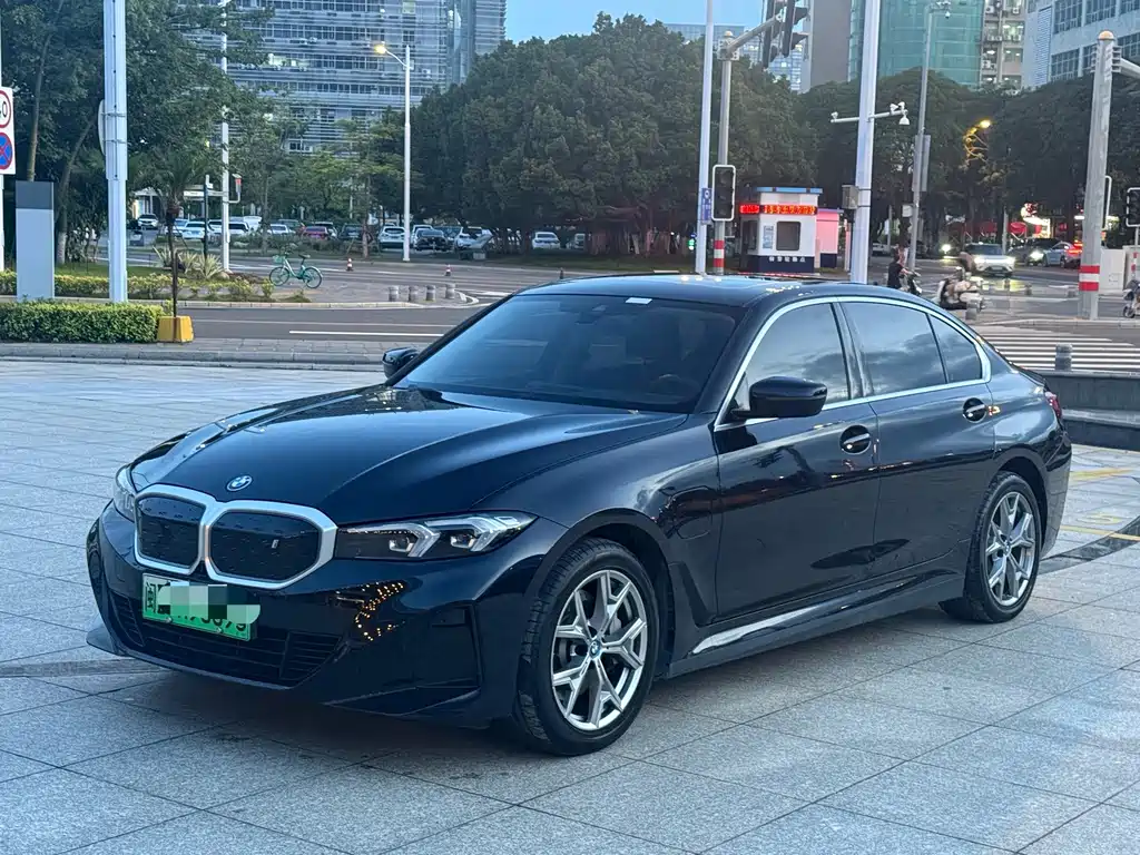 BMW i3 2024