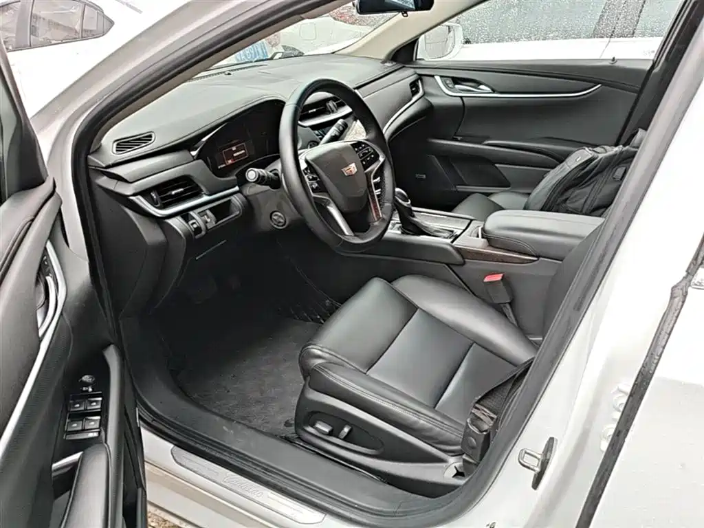 Cadillac XTS 2018 — фото 16