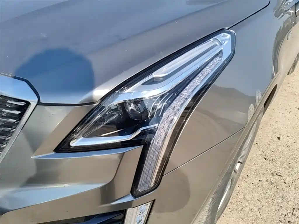 Cadillac XT5 2019 — фото 24
