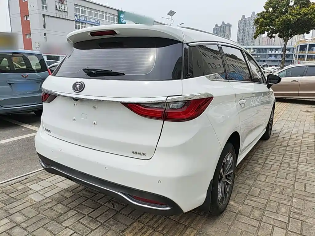 BYD MAX 2019 — фото 7