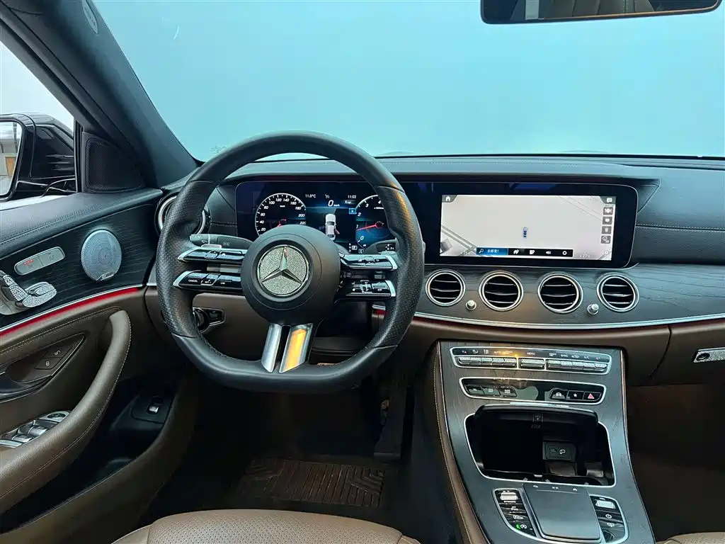 Mercedes-Benz E-Class 2020 — фото 31