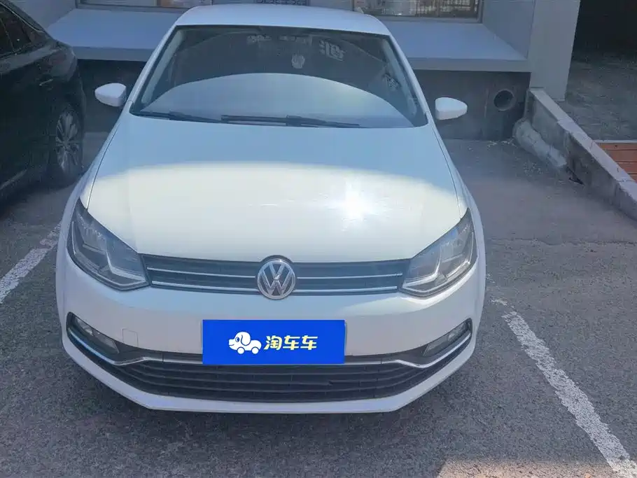 Volkswagen Polo 2015 — фото 2