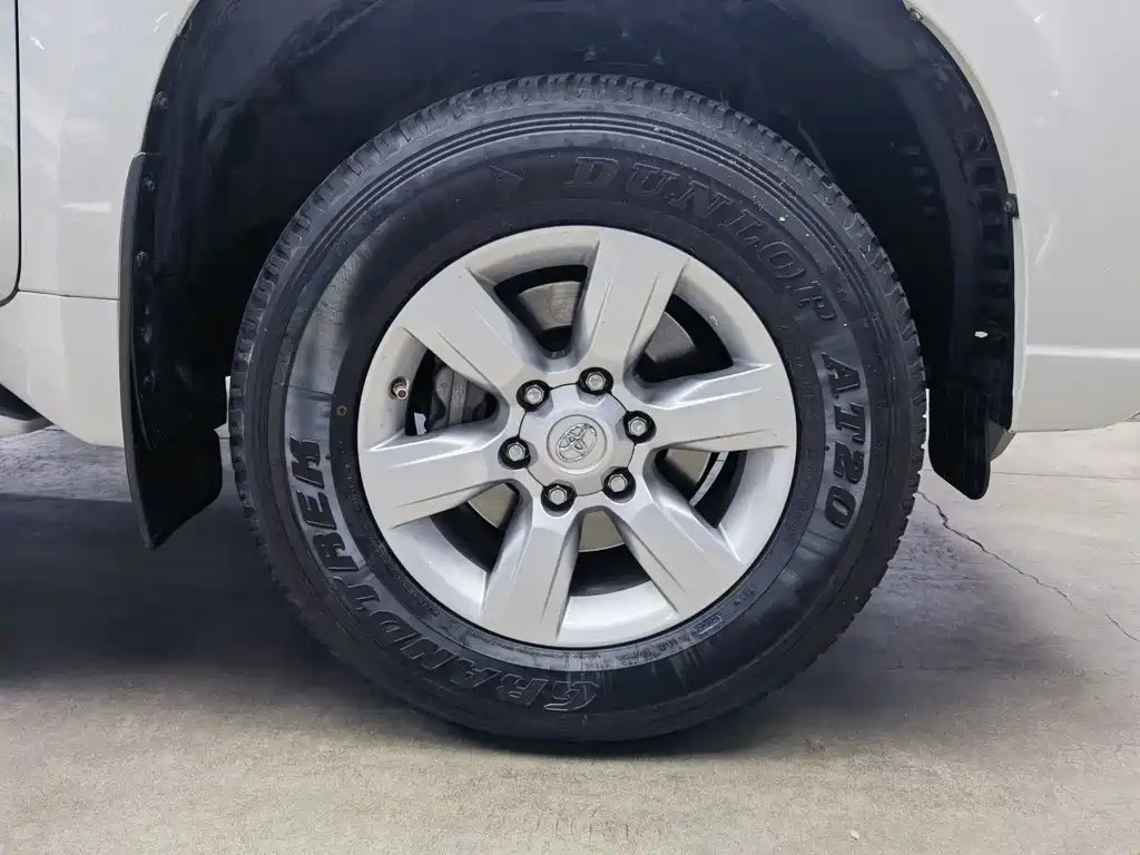 Toyota Prado 2016 — фото 19