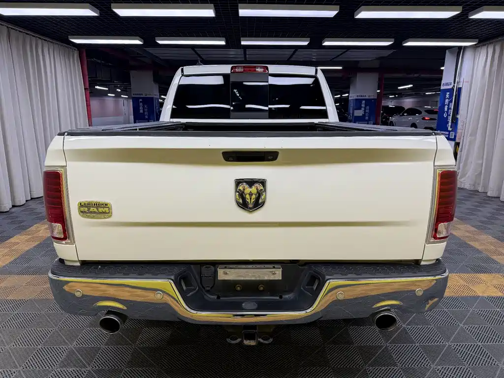 RAM Trucks 2015 — фото 14