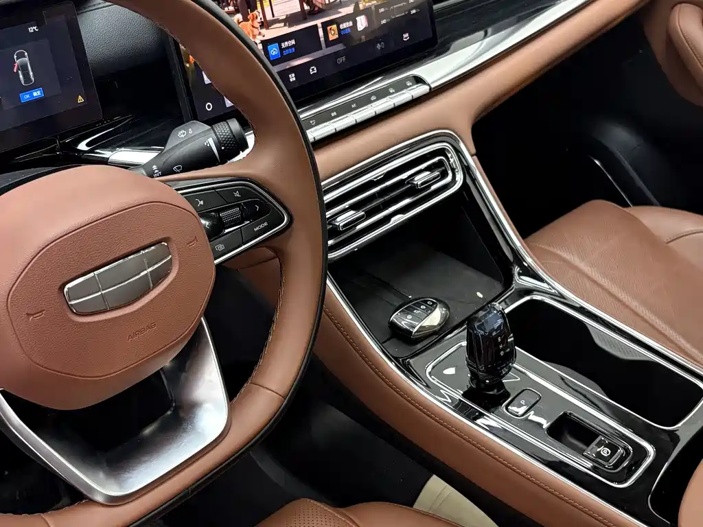 Geely Emgrand 2025