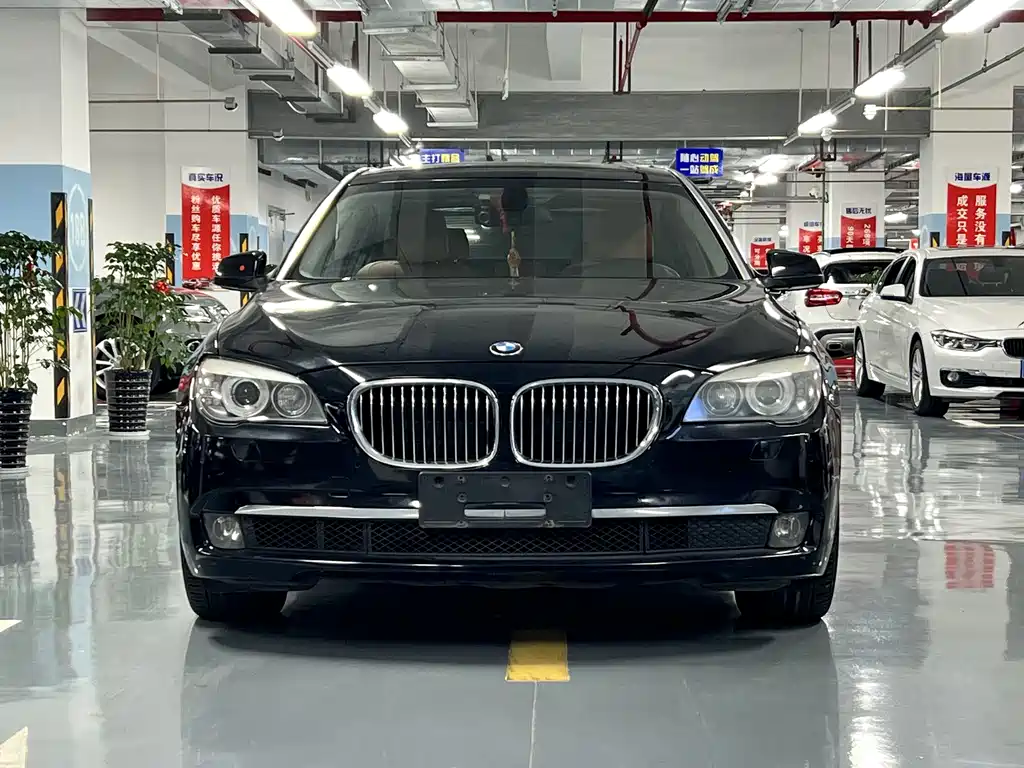BMW 7 Series 2012 — фото 3