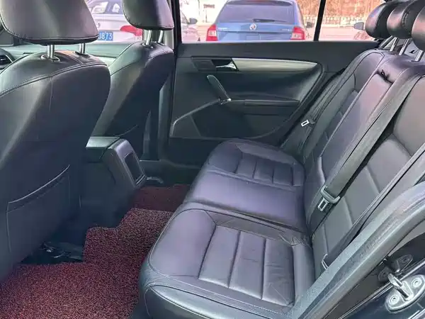 Volkswagen Lavida 2013