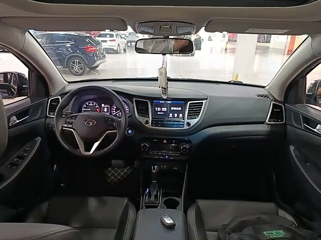 Hyundai Tucson 2018 — фото 10