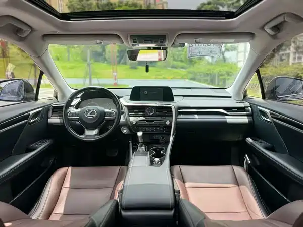 Lexus RX 2021