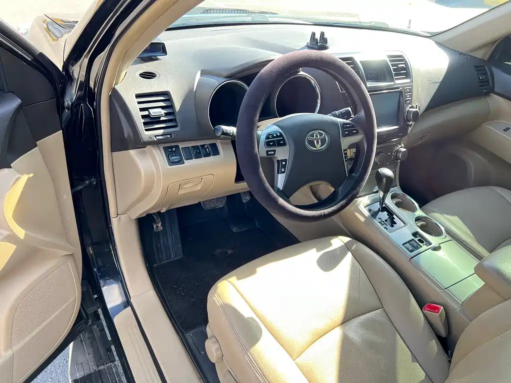 Toyota Highlander 2012 — фото 4