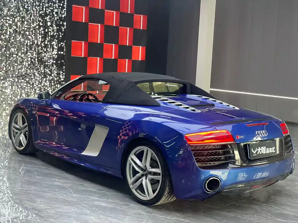 Audi R8 2016 — фото 15