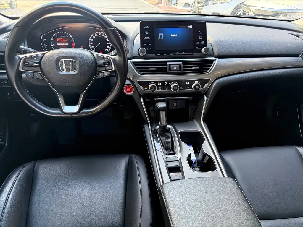 Honda Accord 2020 — фото 5