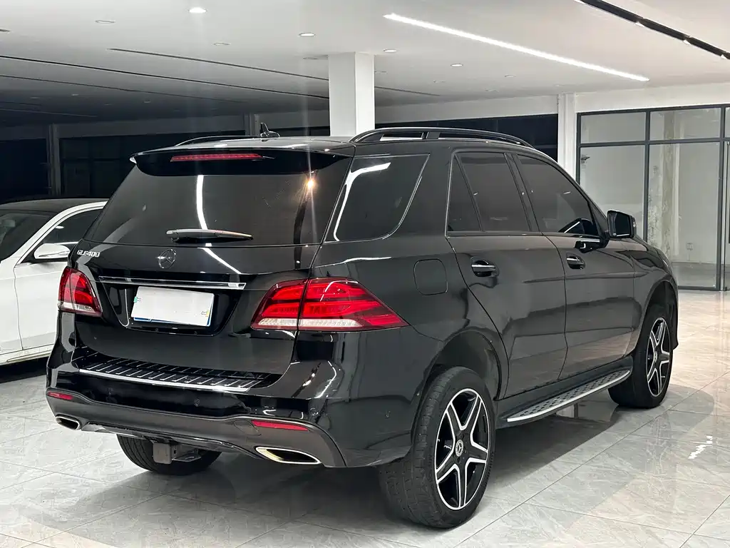 Mercedes-Benz GLE 2017 — фото 4