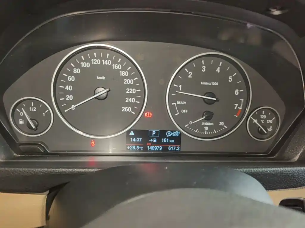 BMW 3 Series 2014 — фото 12