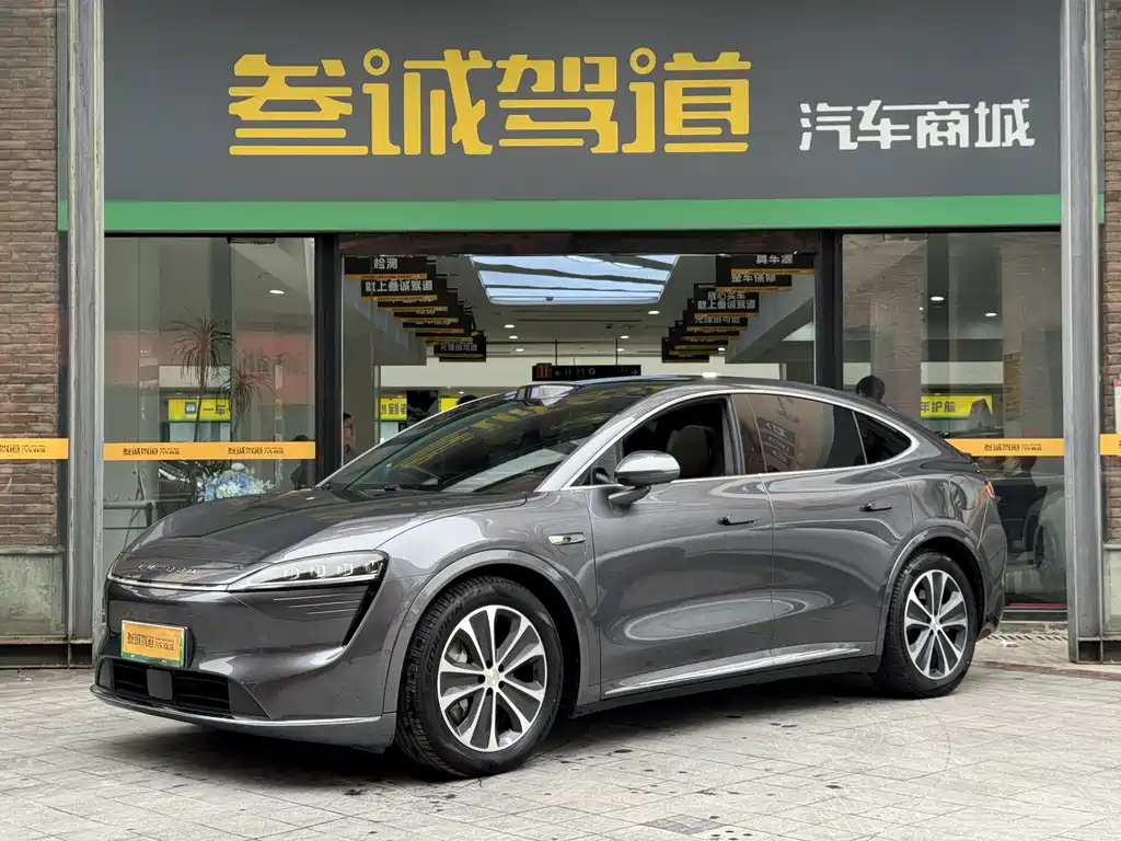 Luxeed Zhijie R7 2025