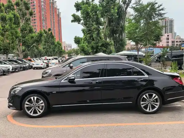 Mercedes-Benz S-Class 2020