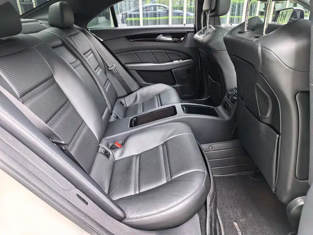 Mercedes-Benz CLS AMG 2018 — фото 30